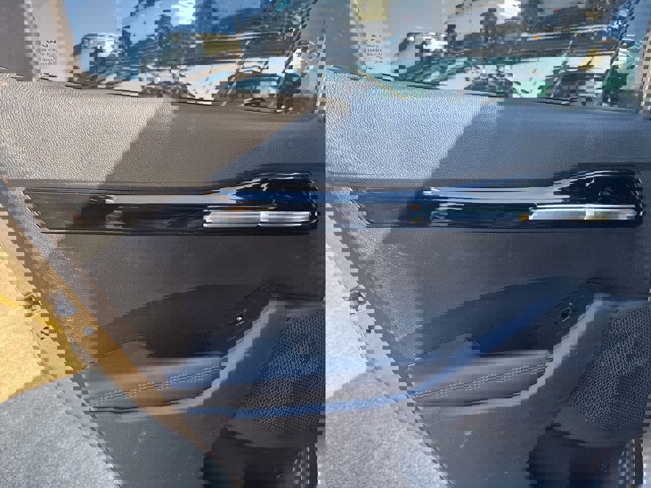 Used 2024 Kia Seltos EX image 21