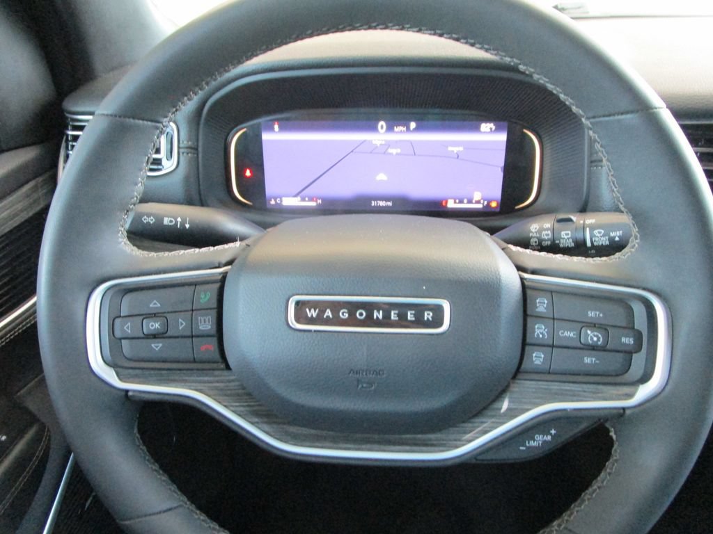 Used 2022 Jeep Wagoneer Series III AWD/4WD image 33
