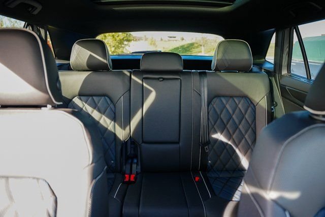 New 2026 Volkswagen Atlas Cross Sport SEL Premium R-Line image 41