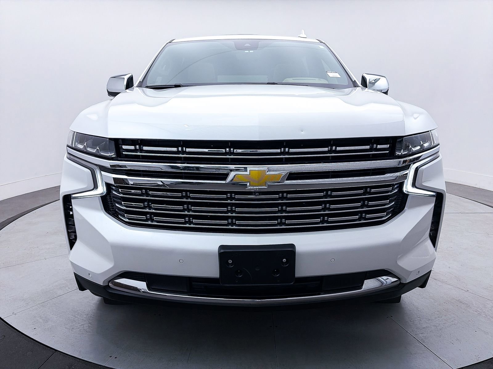 Used 2023 Chevrolet Suburban Premier w/ Premium Package image 14