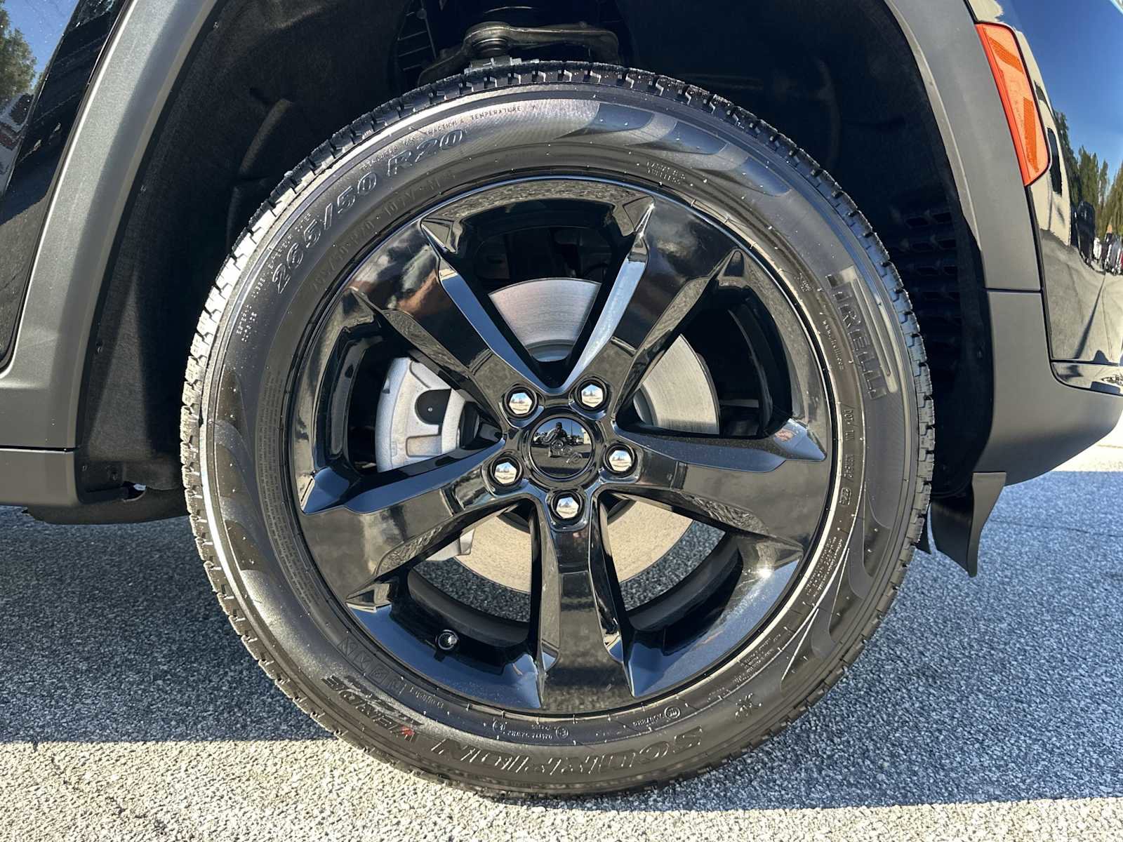 New 2025 Jeep Grand Cherokee L Limited image 12