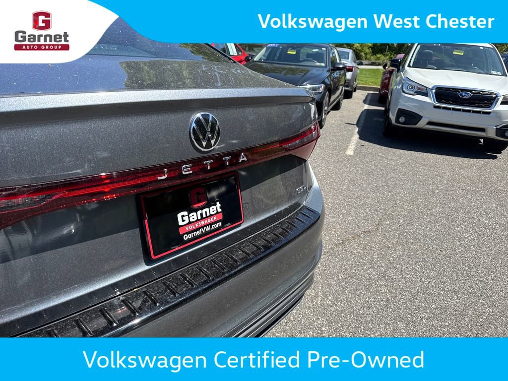 Used 2025 Volkswagen Jetta SEL FWD image 32