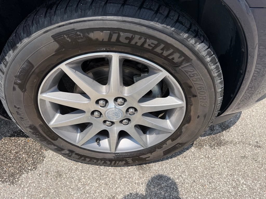 Used 2017 Buick Enclave Leather FWD image 5