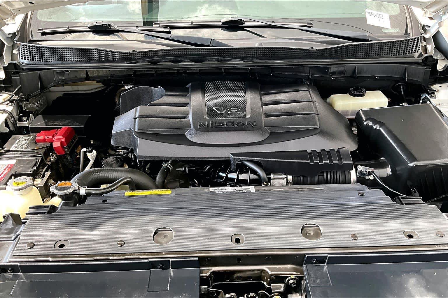 Used 2021 Nissan Titan PRO-4X w/ Pro-4x Convenience Package AWD/4WD image 31
