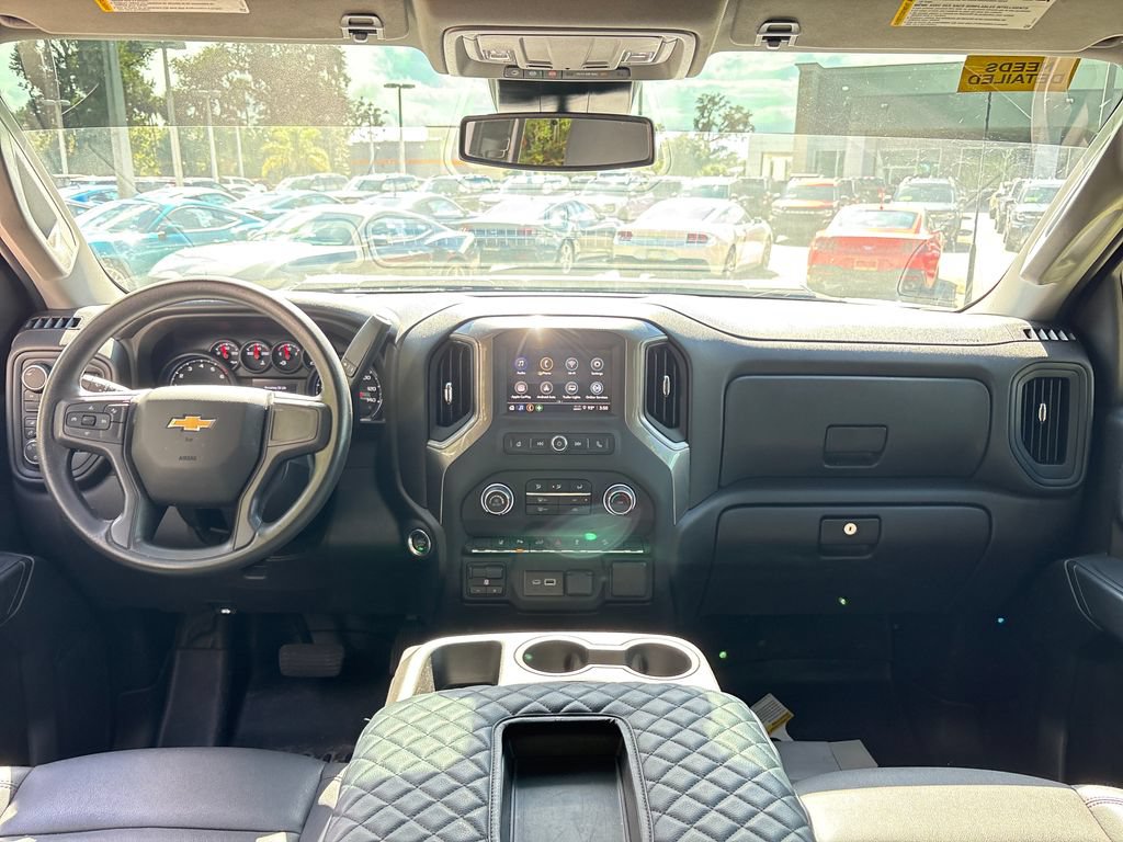 Used 2025 Chevrolet Silverado 2500 W/T AWD/4WD image 7