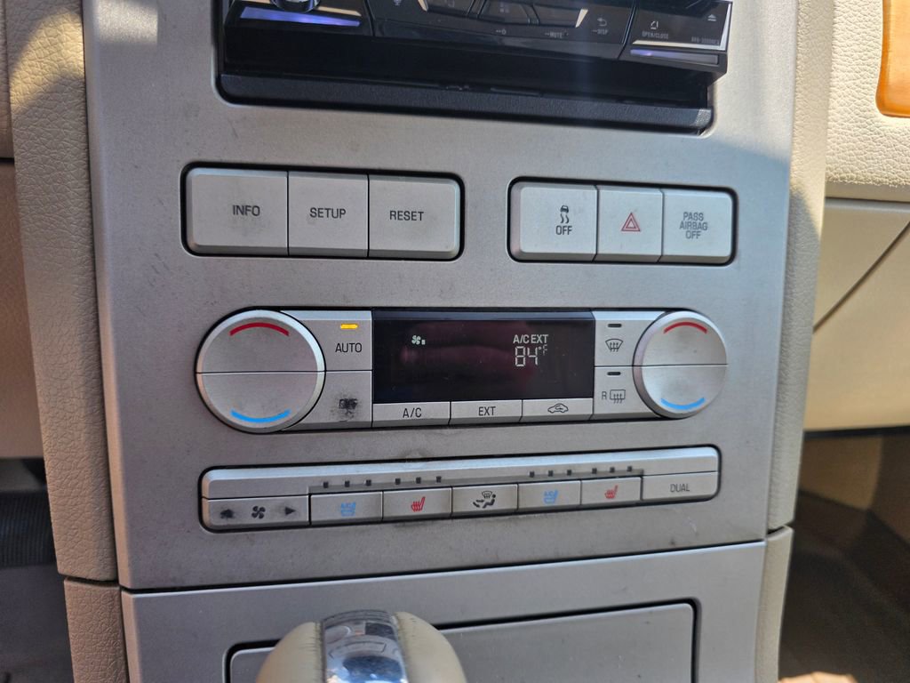 Used 2007 Lincoln MKX AWD image 18