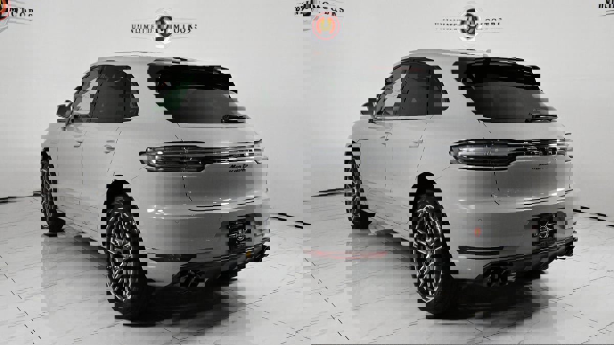 Used 2021 Porsche Macan Turbo w/ Premium Package Plus (PF0) image 4