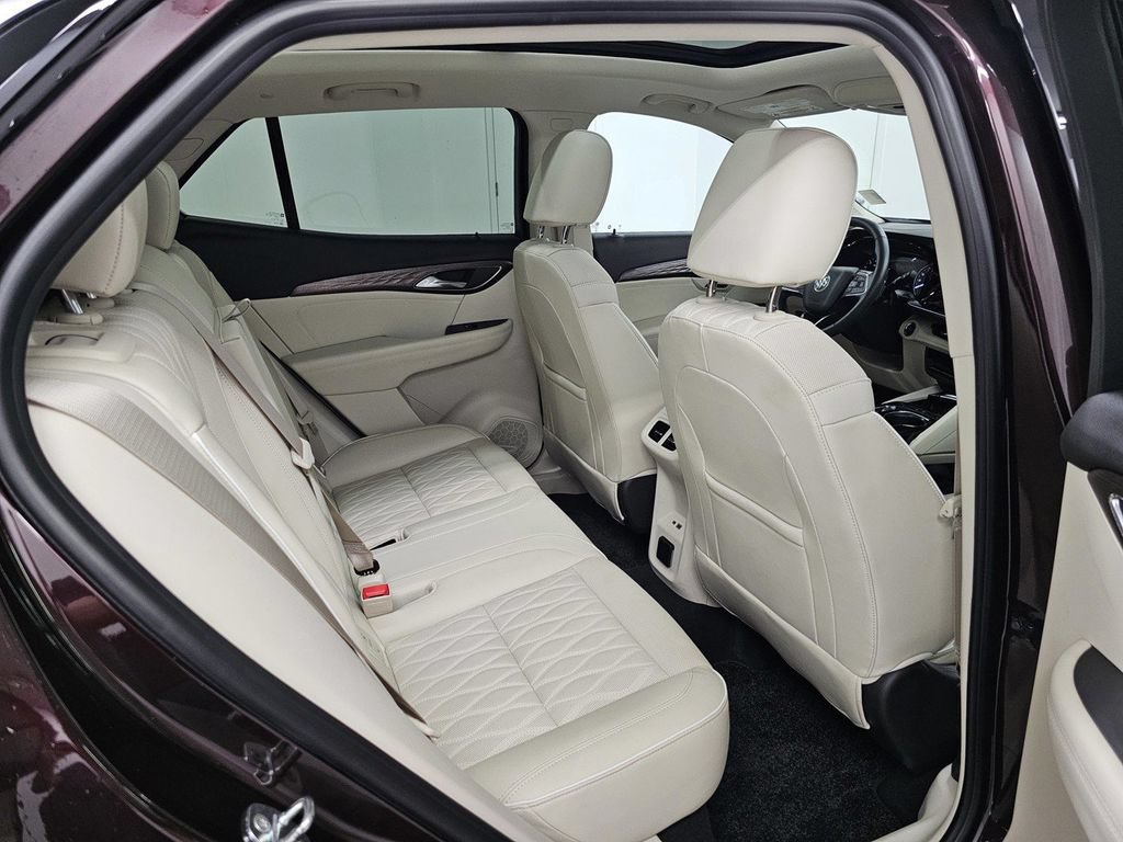 Used 2022 Buick Envision Avenir w/ Premium Seat Package FWD image 29