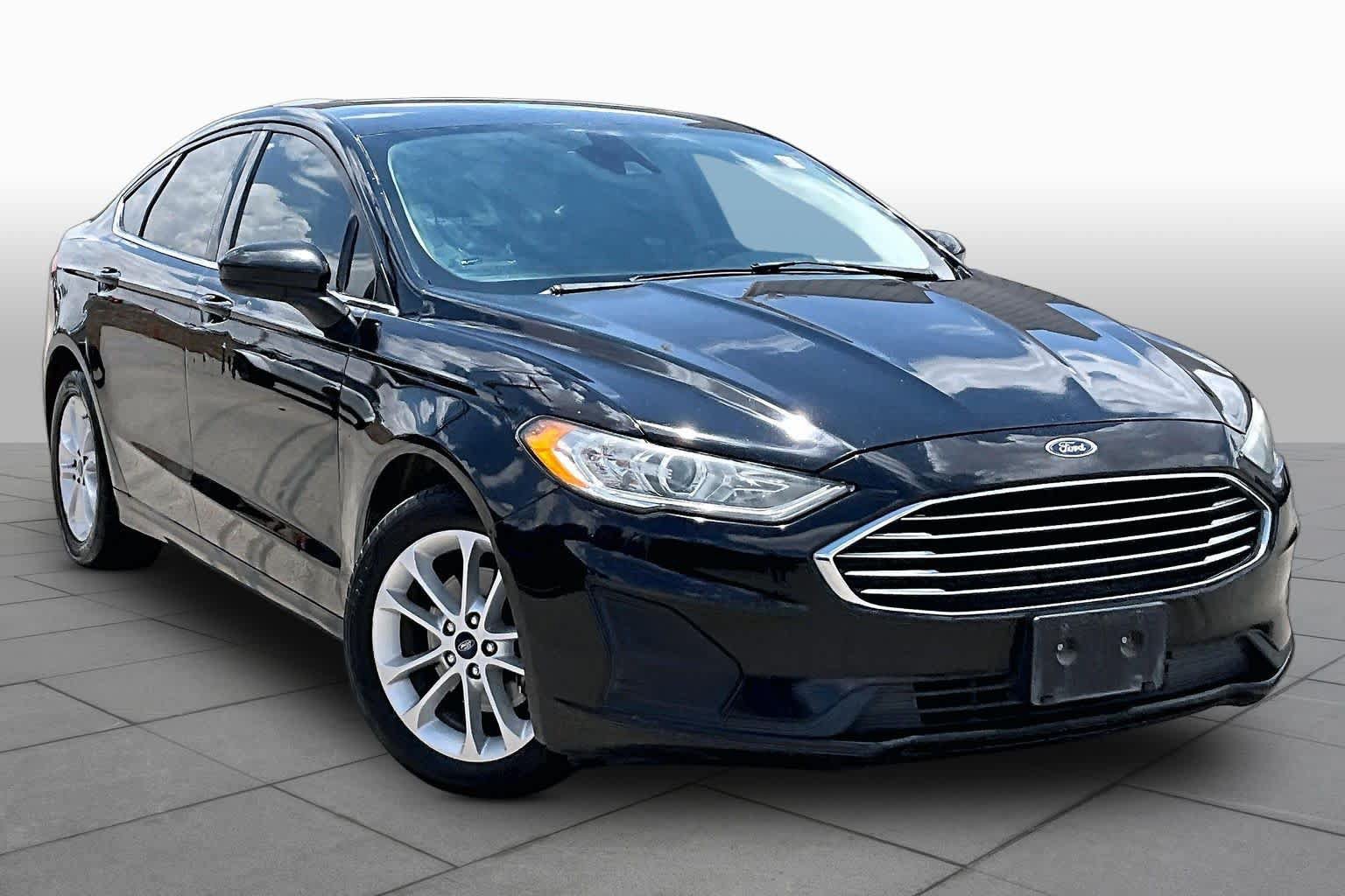Used 2020 Ford Fusion SE FWD image 3