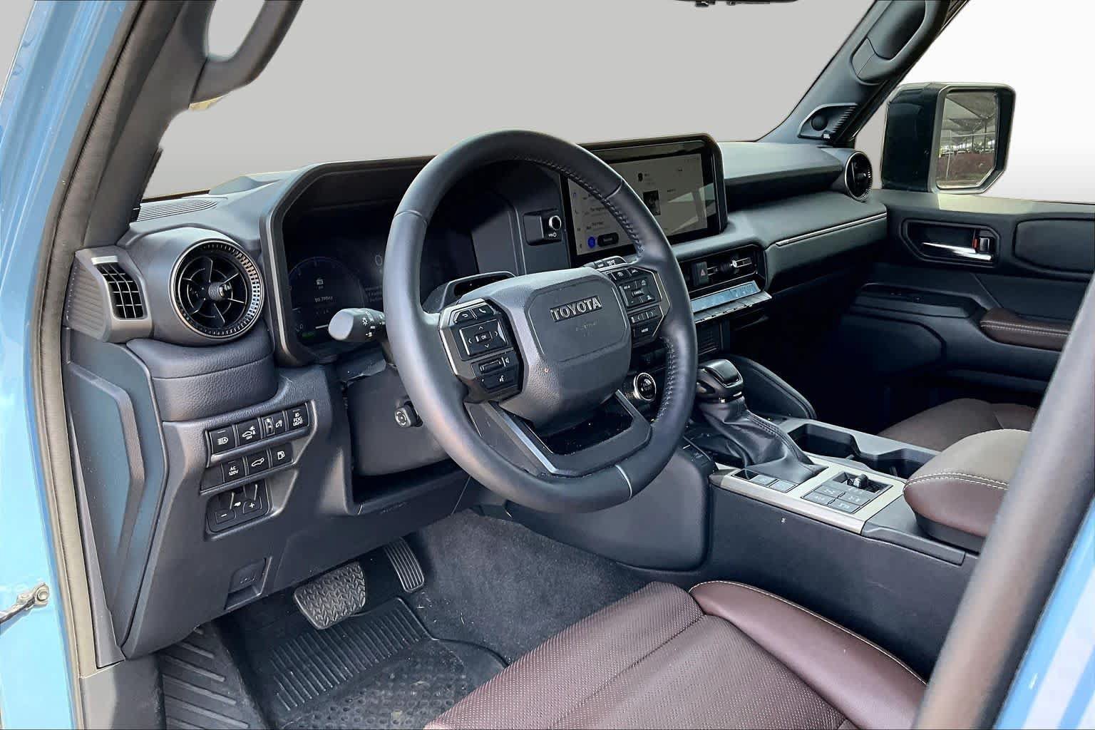 Used 2025 Toyota Land Cruiser w/ Premium Package AWD/4WD image 17