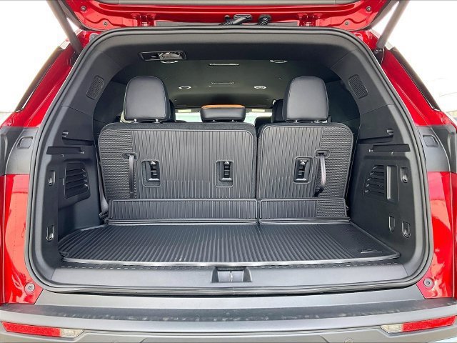 New 2027 Chevrolet Traverse Z71 w/ Enhanced Driving Package AWD/4WD image 15