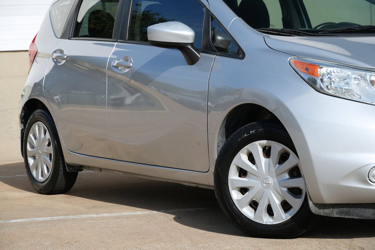 Used 2015 Nissan Versa Note SV FWD image 18