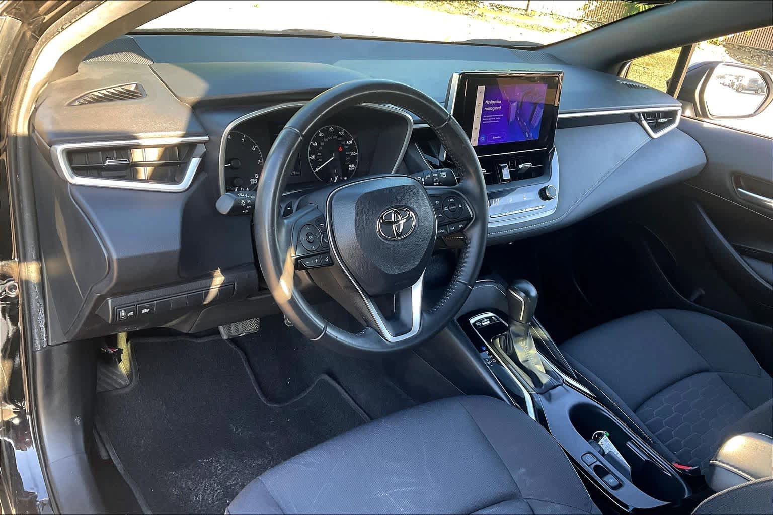 Used 2023 Toyota Corolla SE FWD image 17