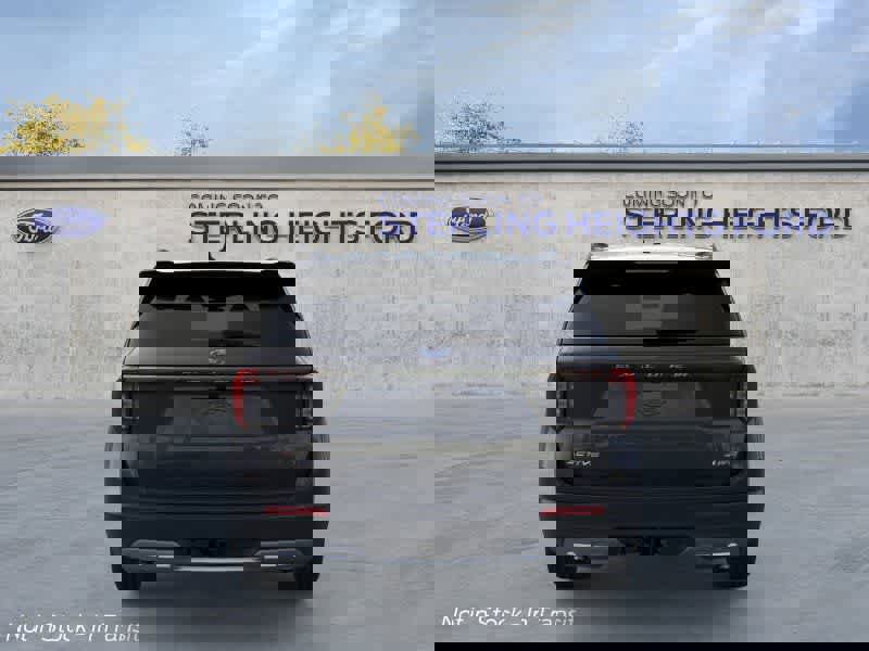 New 2026 Ford Explorer Active w/ Active Comfort Package image 5