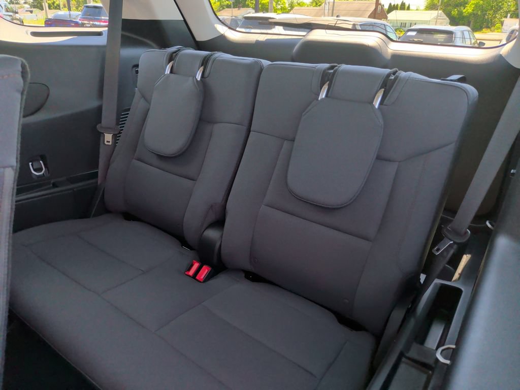 Used 2025 Ford Explorer Active AWD/4WD image 20