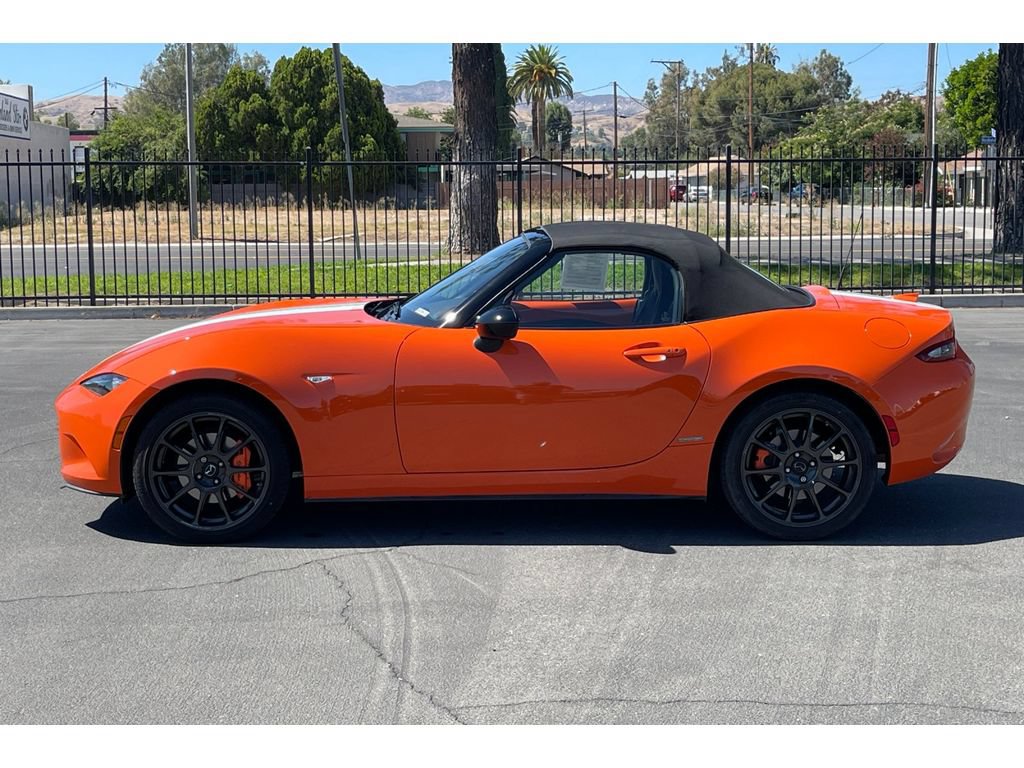 Used 2019 MAZDA MX-5 Miata 30th Anniversary RWD image 3