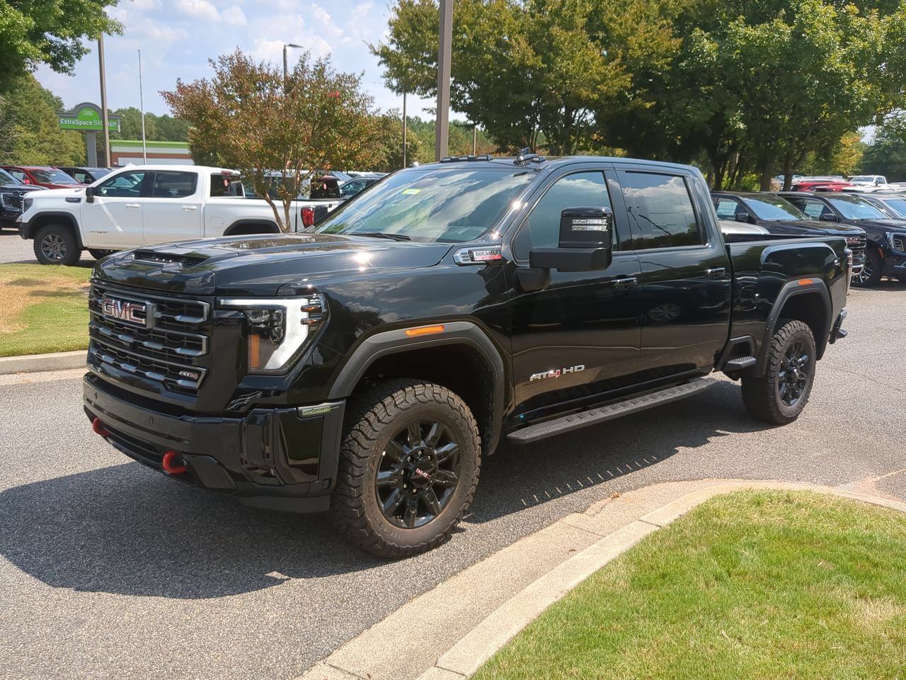 New 2026 GMC Sierra 2500 AT4 w/ AT4 Premium Plus Package AWD/4WD image 4