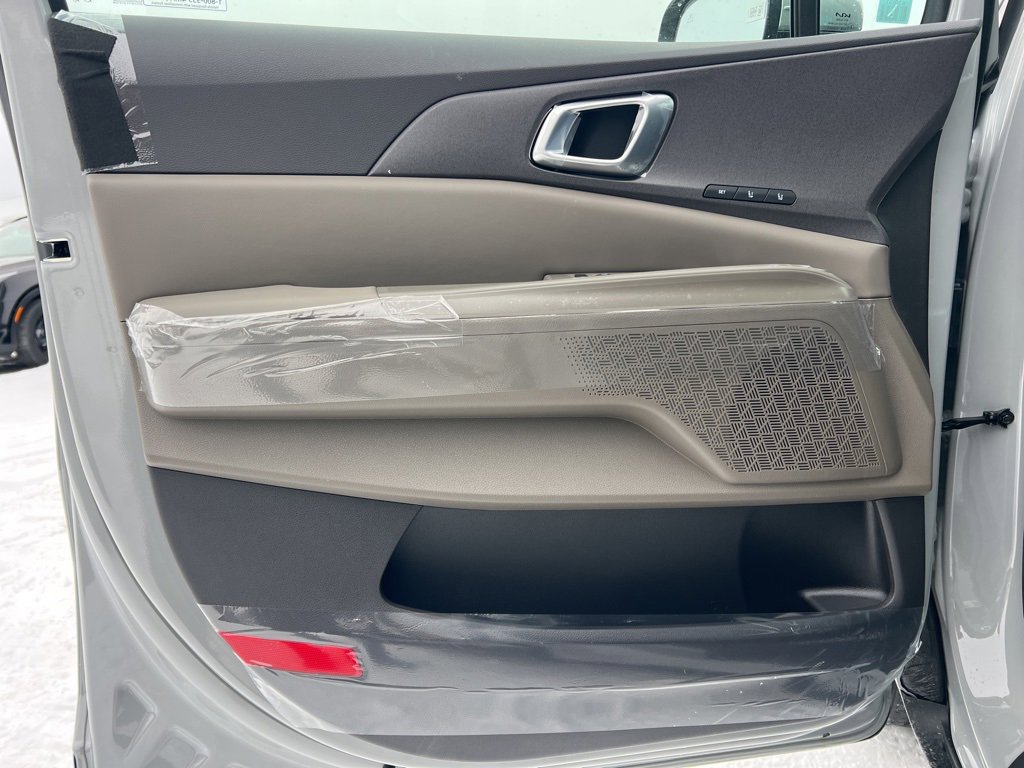 New 2026 Kia Carnival EX image 7