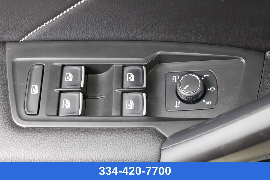 Used 2022 Volkswagen Tiguan SEL R-Line image 18