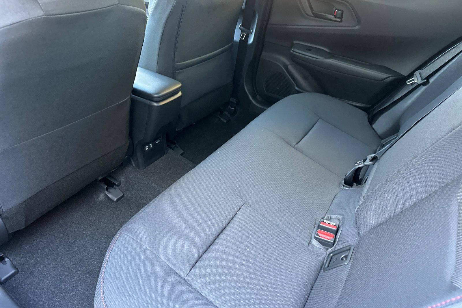 New 2026 Toyota Prius Plug-In Hybrid FWD image 13