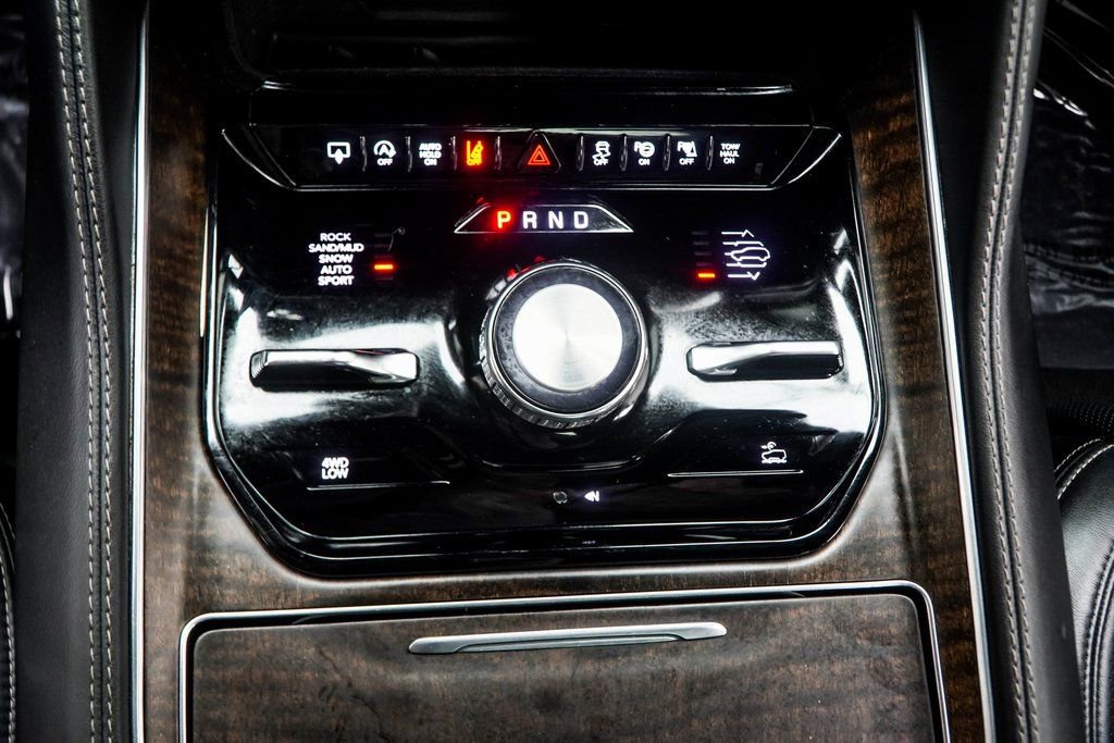 Used 2024 Jeep Grand Wagoneer L 4WD image 21
