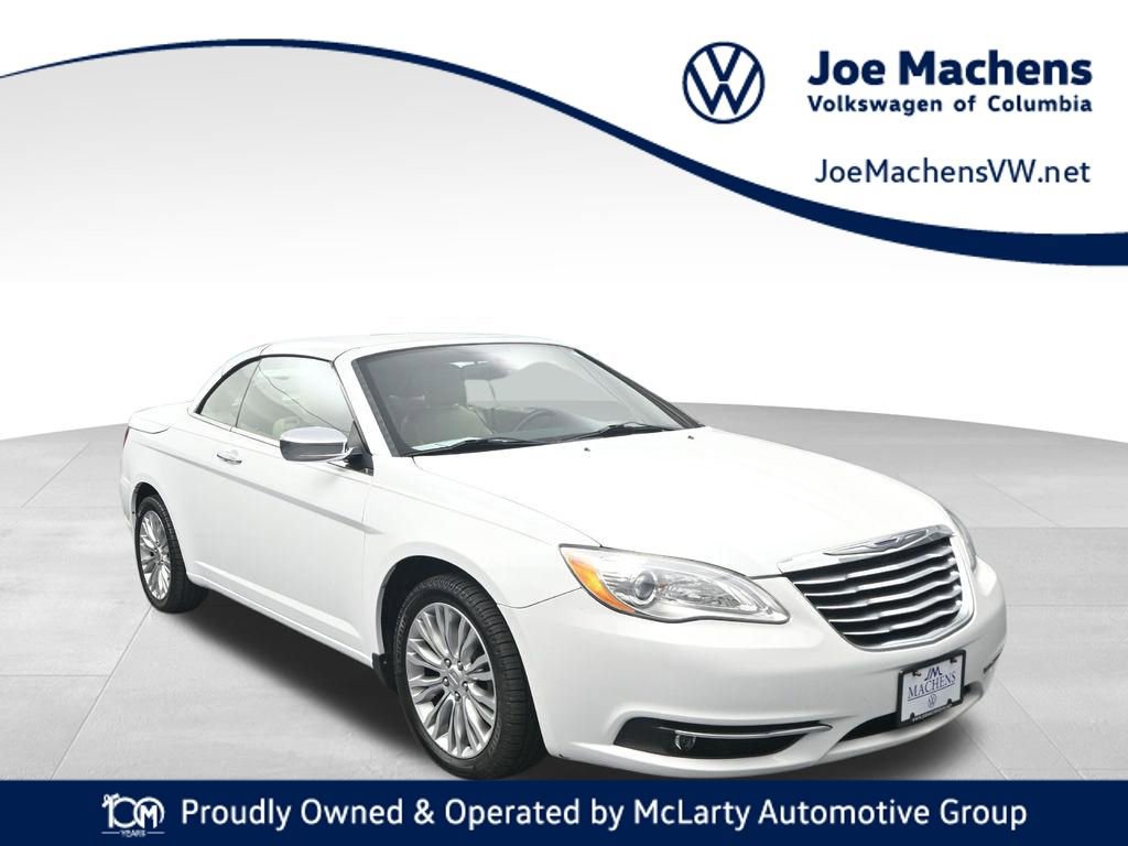Used 2011 Chrysler 200 Limited FWD image 1