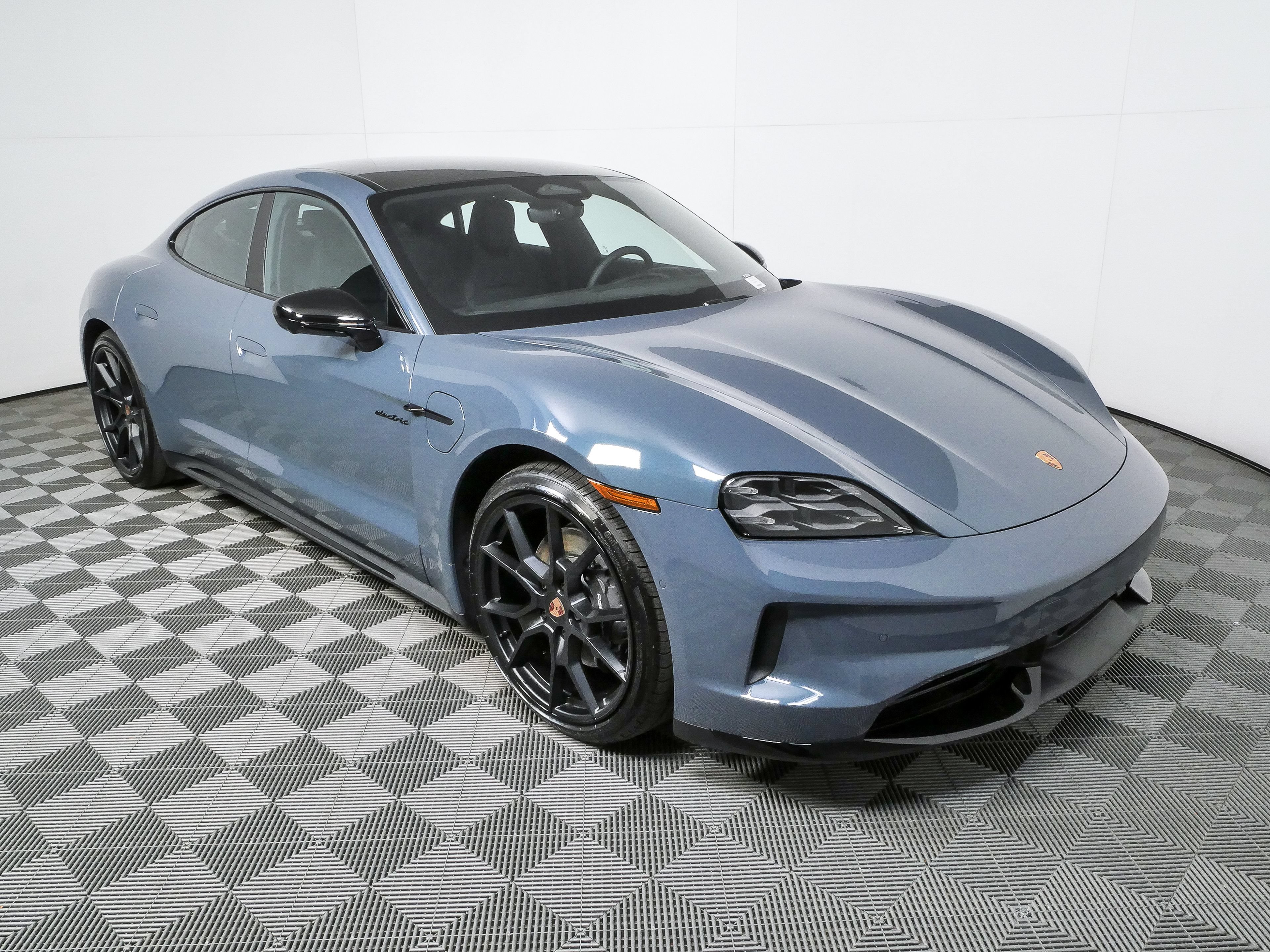 New 2026 Porsche Taycan RWD image 26