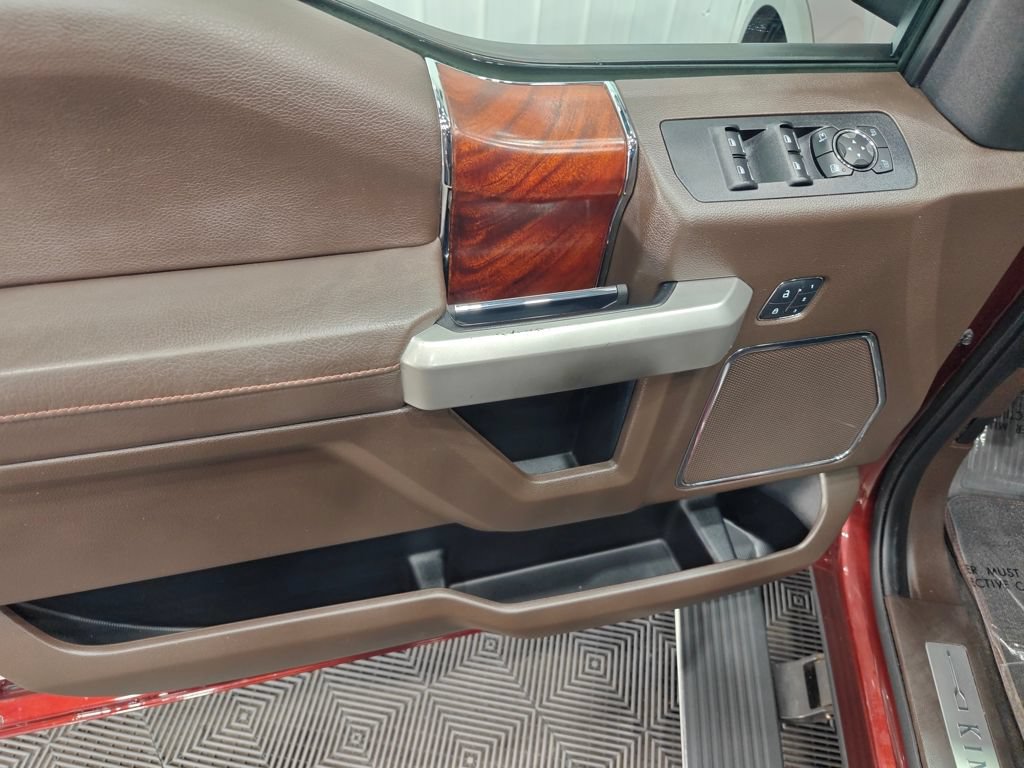 Used 2015 Ford F150 King Ranch w/ Equipment Group 601A Luxury AWD/4WD image 65