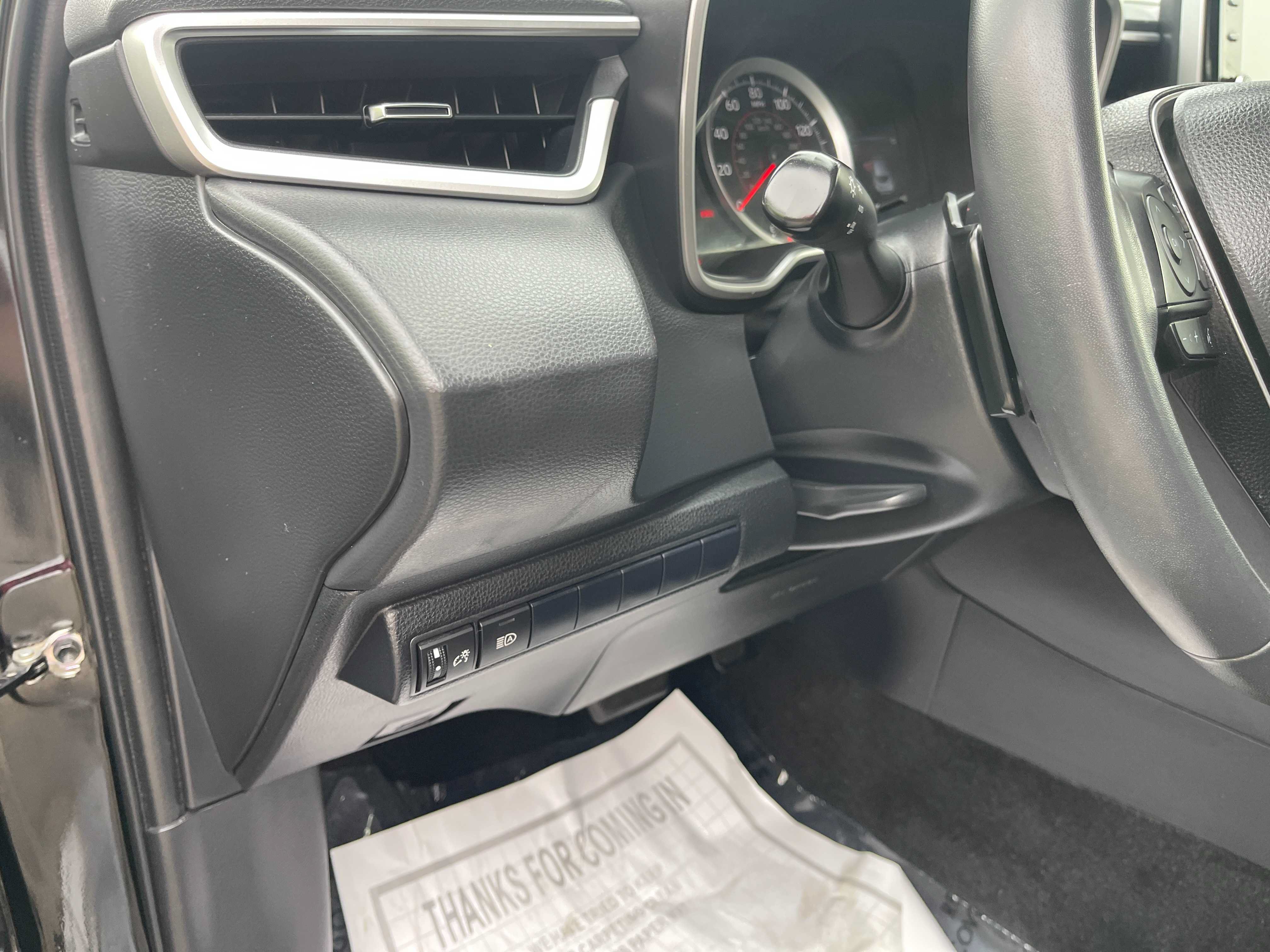 Used 2022 Toyota Corolla SE w/ SE Preferred Package FWD image 19