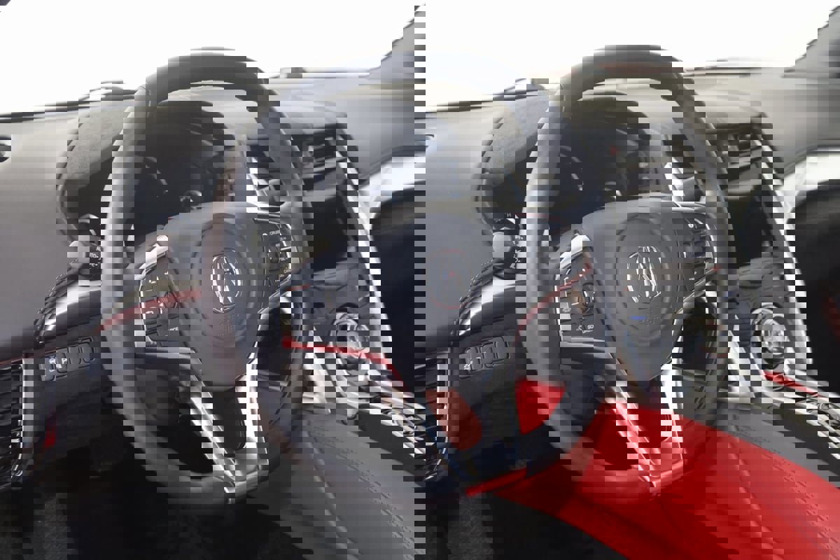 Used 2017 Acura NSX image 6