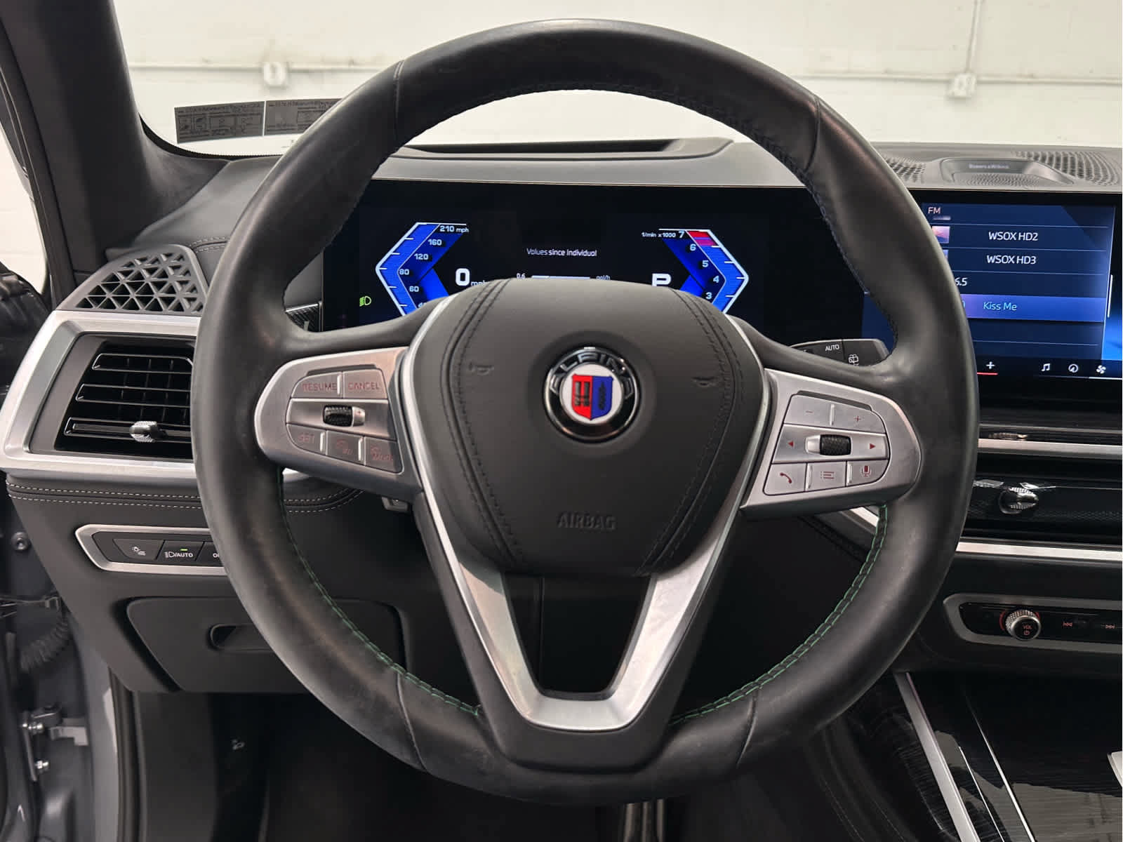 Used 2025 BMW ALPINA XB7 AWD/4WD image 26