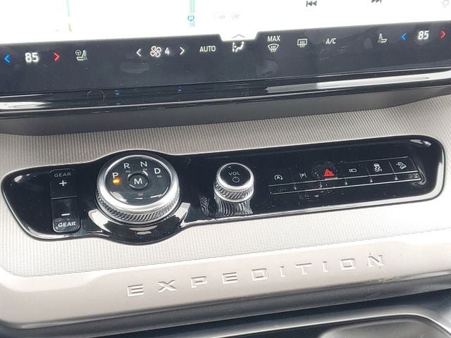 New 2026 Ford Expedition Active image 28