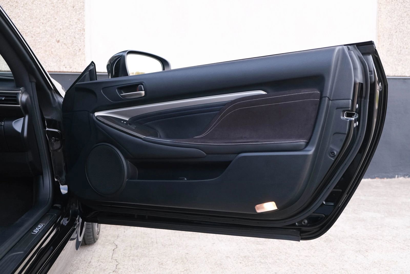 Used 2015 Lexus RC F image 27