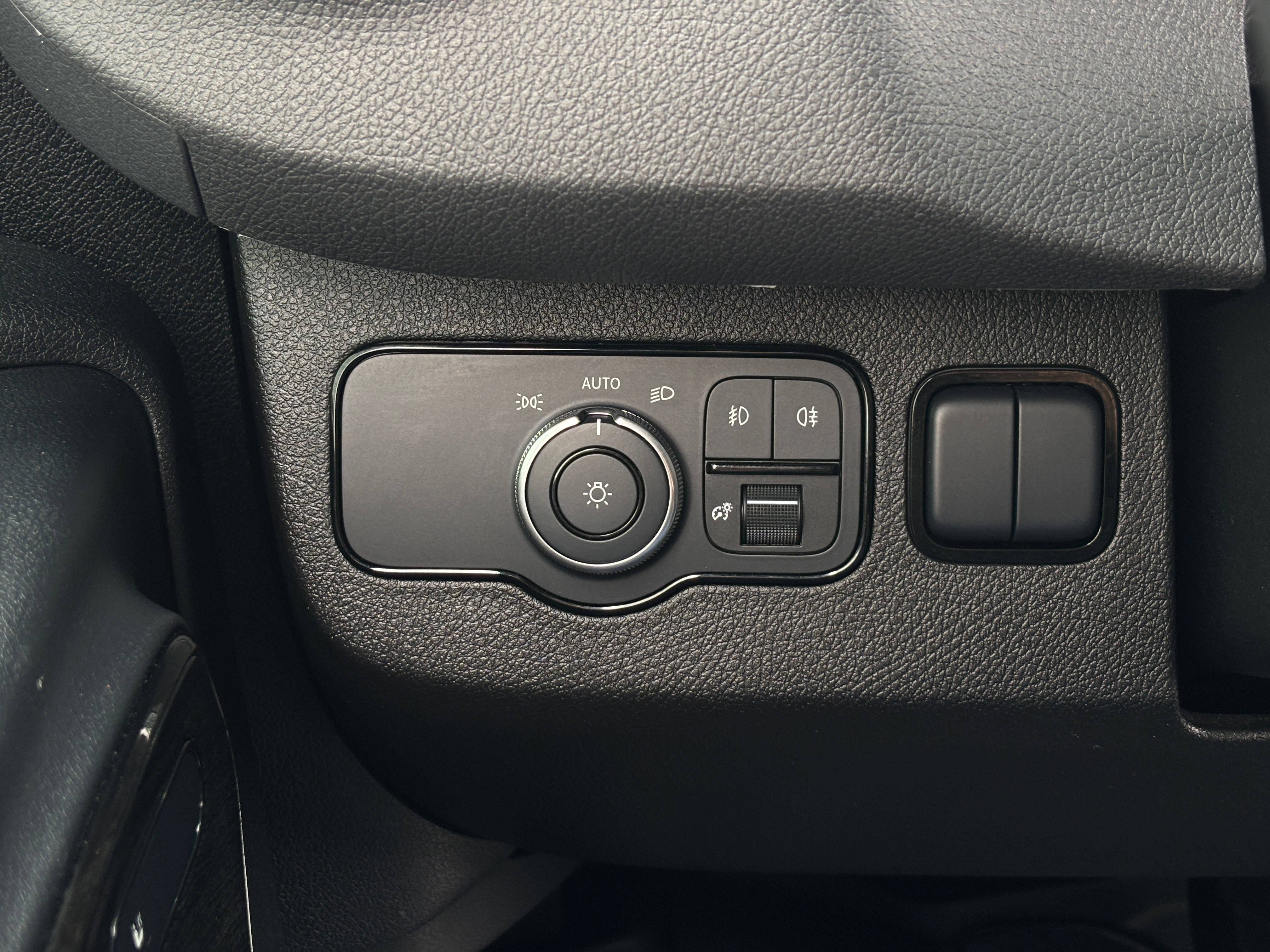 Used 2024 Mercedes-Benz Sprinter 2500 image 31