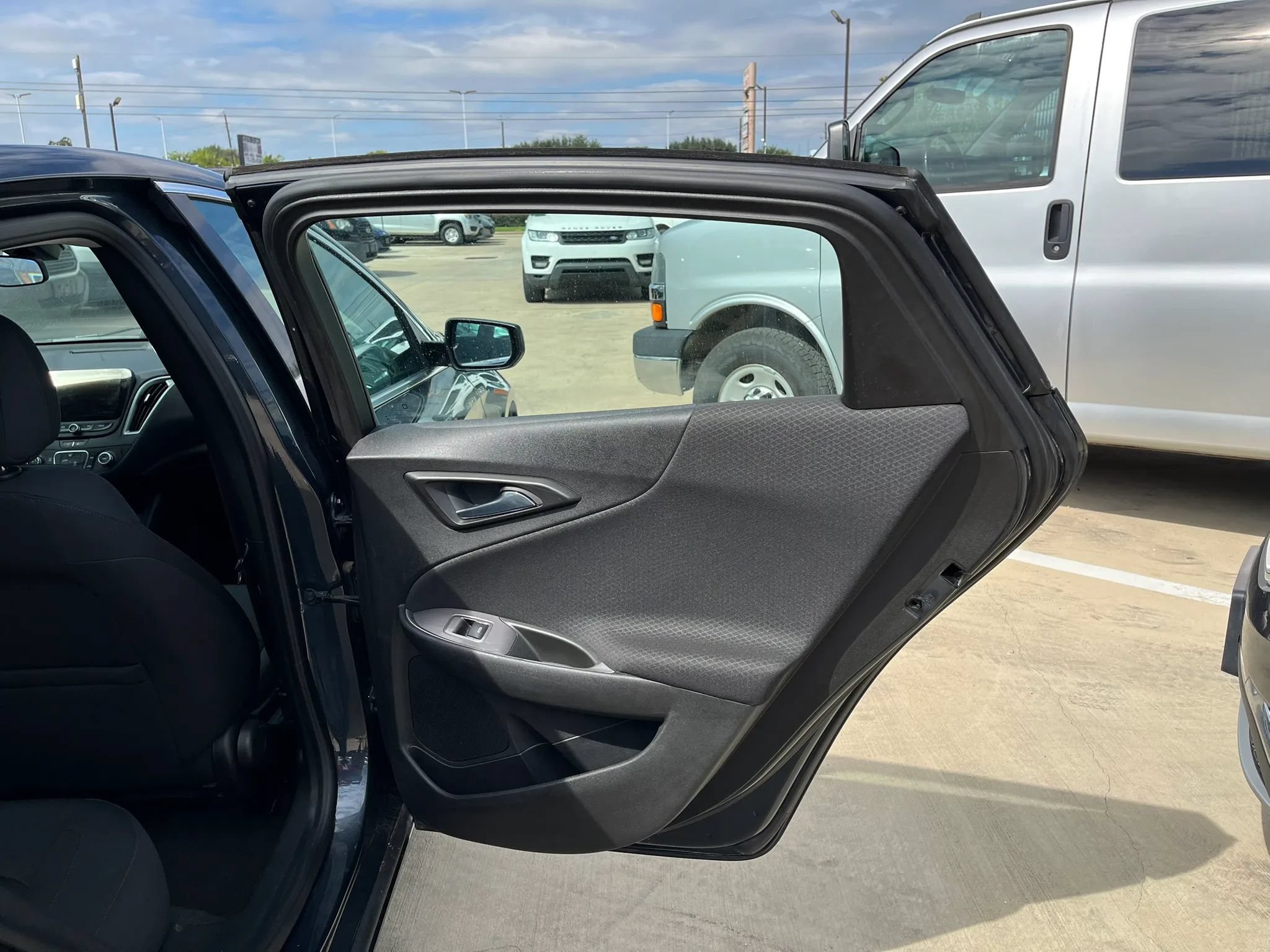 Used 2020 Chevrolet Malibu LS FWD image 34