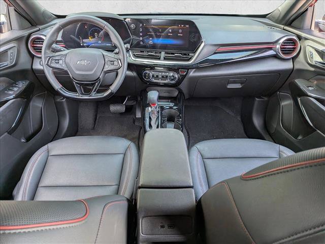 Used 2025 Chevrolet Trax RS w/ Driver Confidence Package FWD image 14