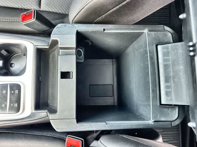 Used 2023 Ford Explorer XLT RWD image 27