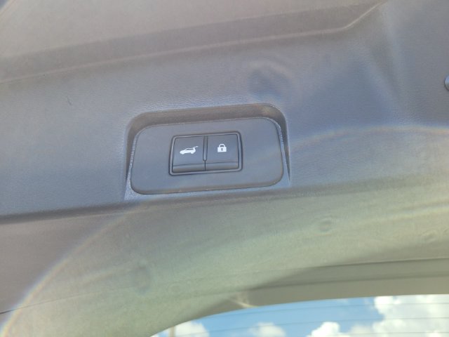 Used 2023 Nissan Rogue SL w/ SL Premium Package FWD image 10