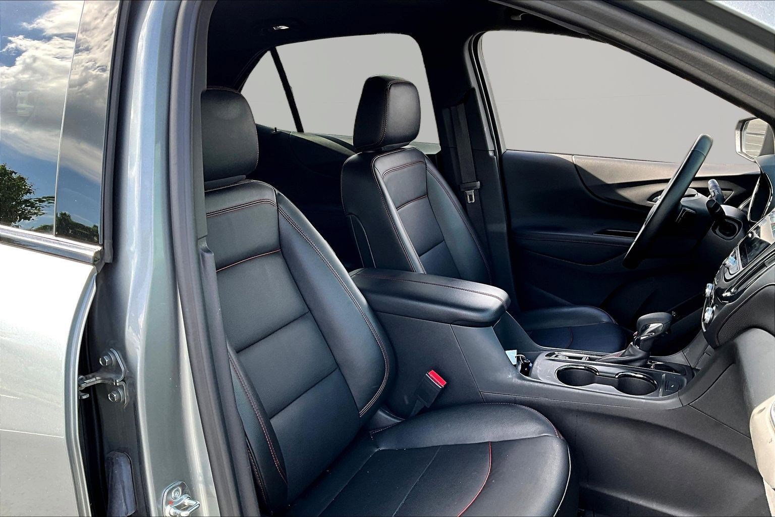 Used 2024 Chevrolet Equinox RS w/ RS Leather Package FWD image 29