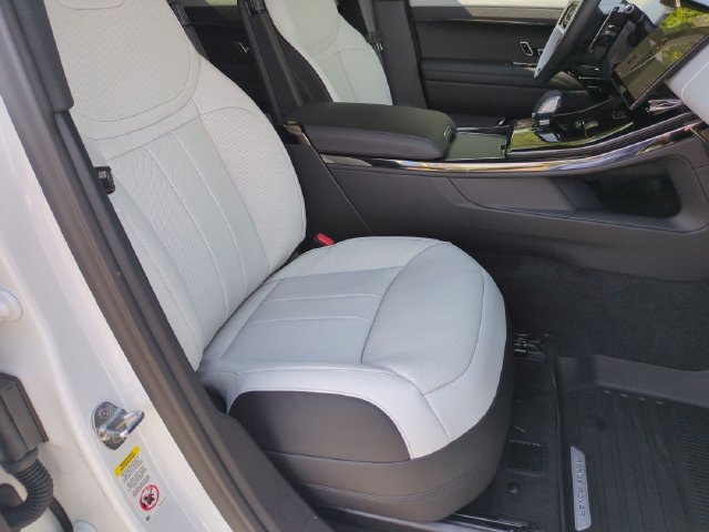 New 2026 Land Rover Range Rover Sport Dynamic SE AWD/4WD image 18
