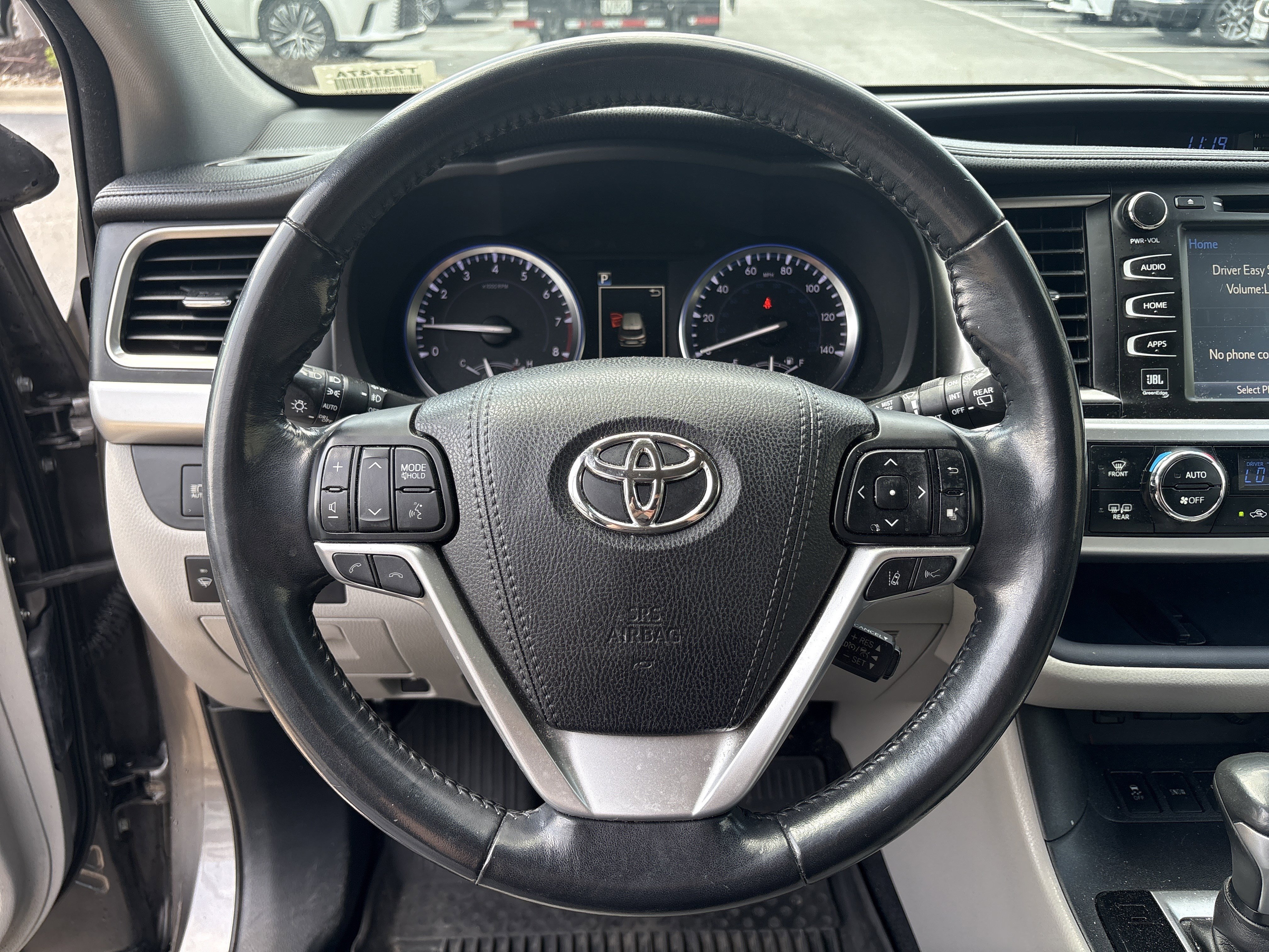 Used 2017 Toyota Highlander Limited AWD/4WD image 18