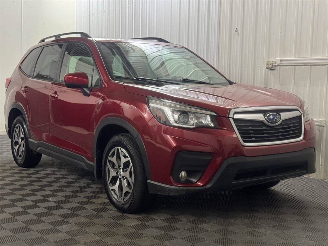 Used 2020 Subaru Forester Premium AWD/4WD image 6