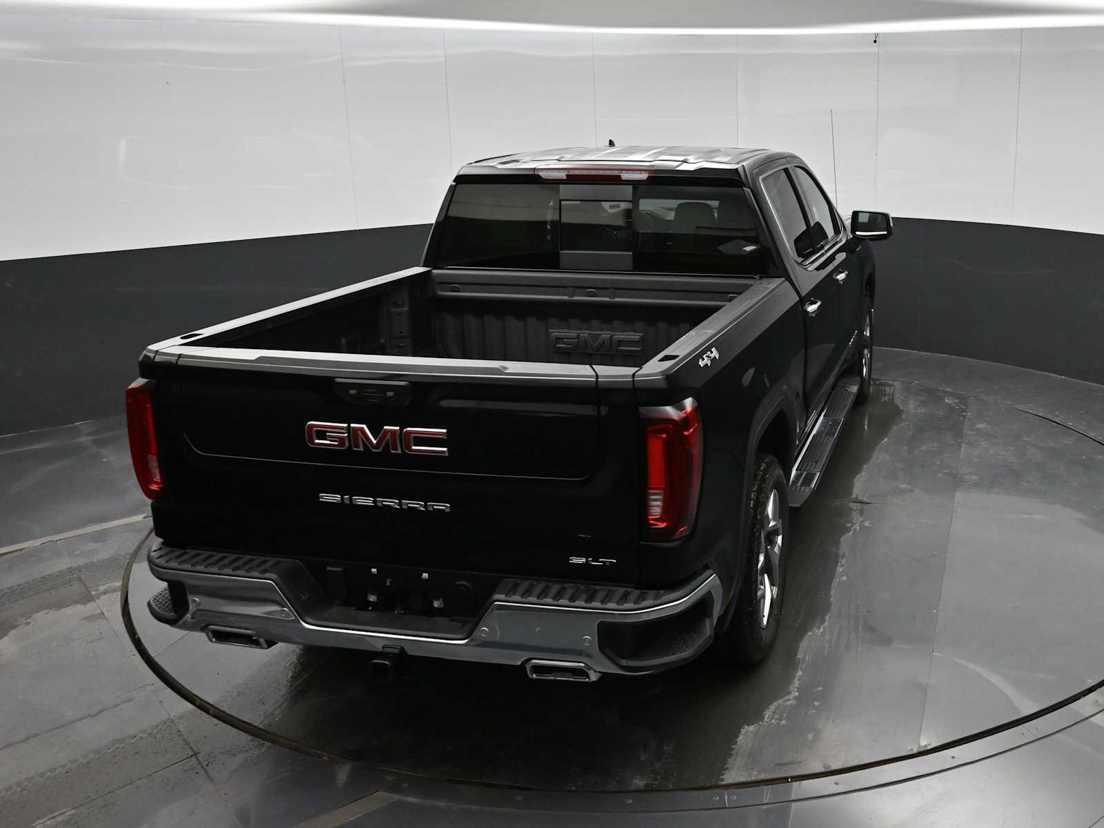 New 2026 GMC Sierra 1500 SLT w/ SLT Premium Plus Package AWD/4WD image 32