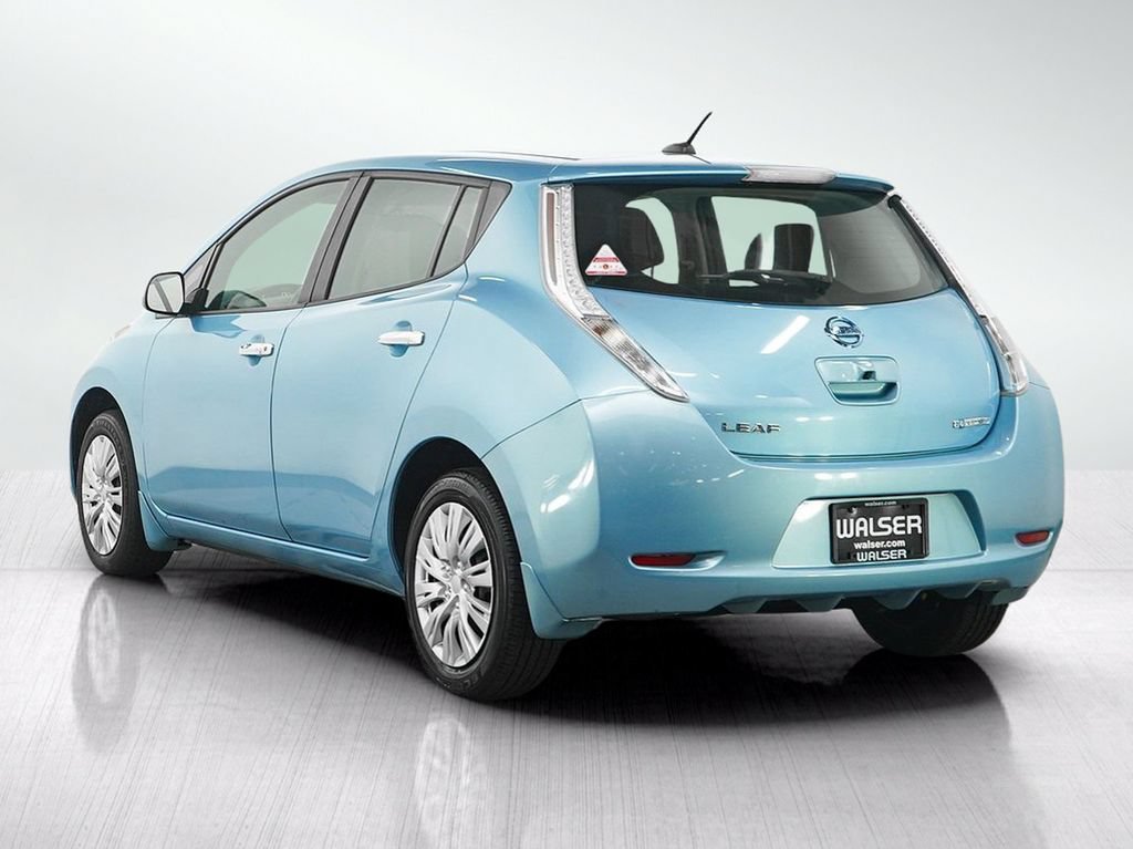 Used 2015 Nissan Leaf S w/ Charge Package FWD image 3