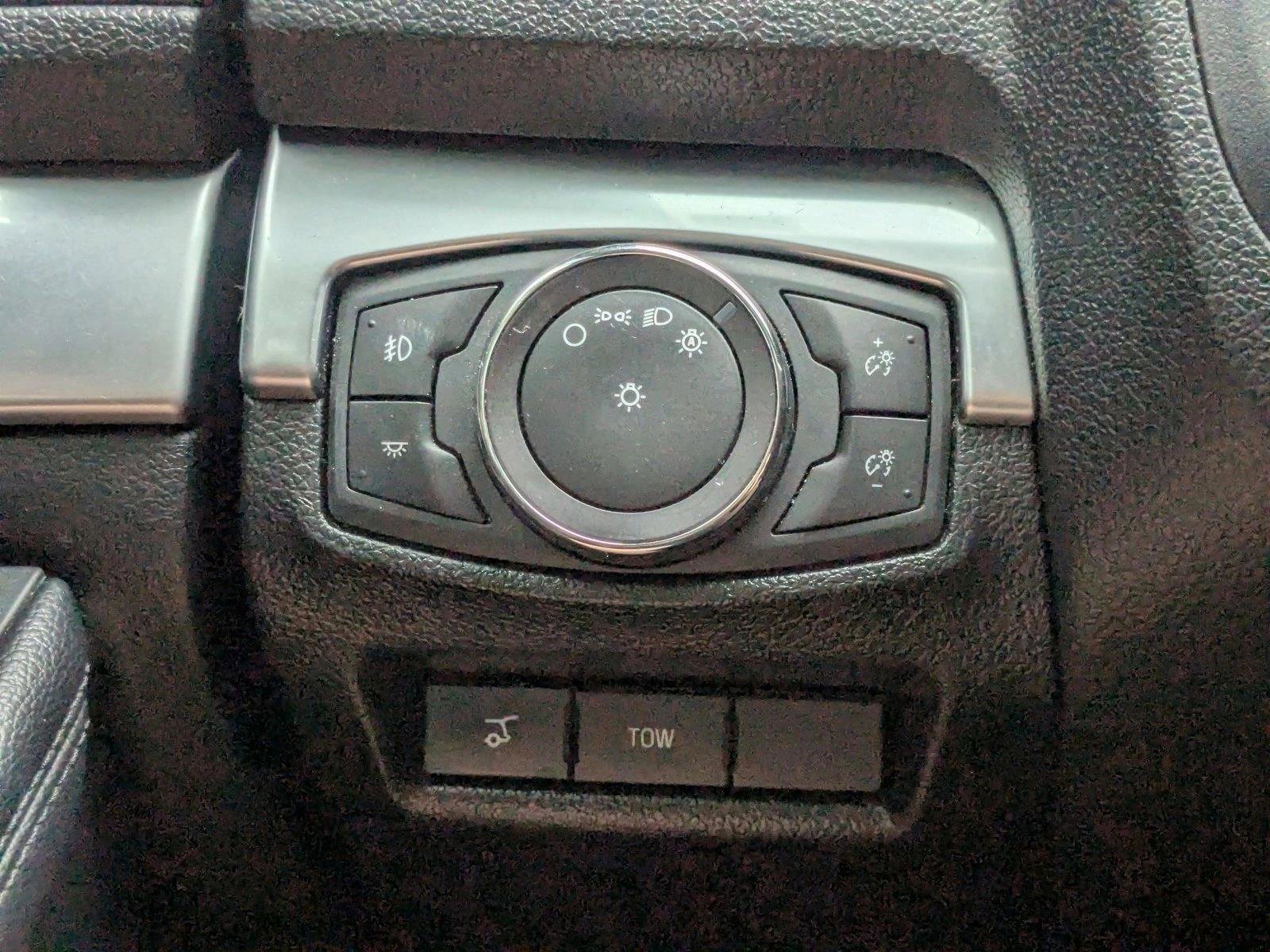 Used 2019 Ford Explorer Limited w/ Class III Trailer Tow Package FWD image 12