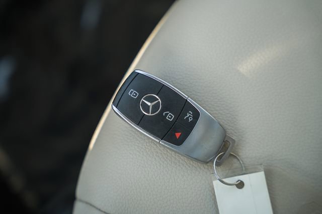 Used 2022 Mercedes-Benz GLB 250 4MATIC image 46
