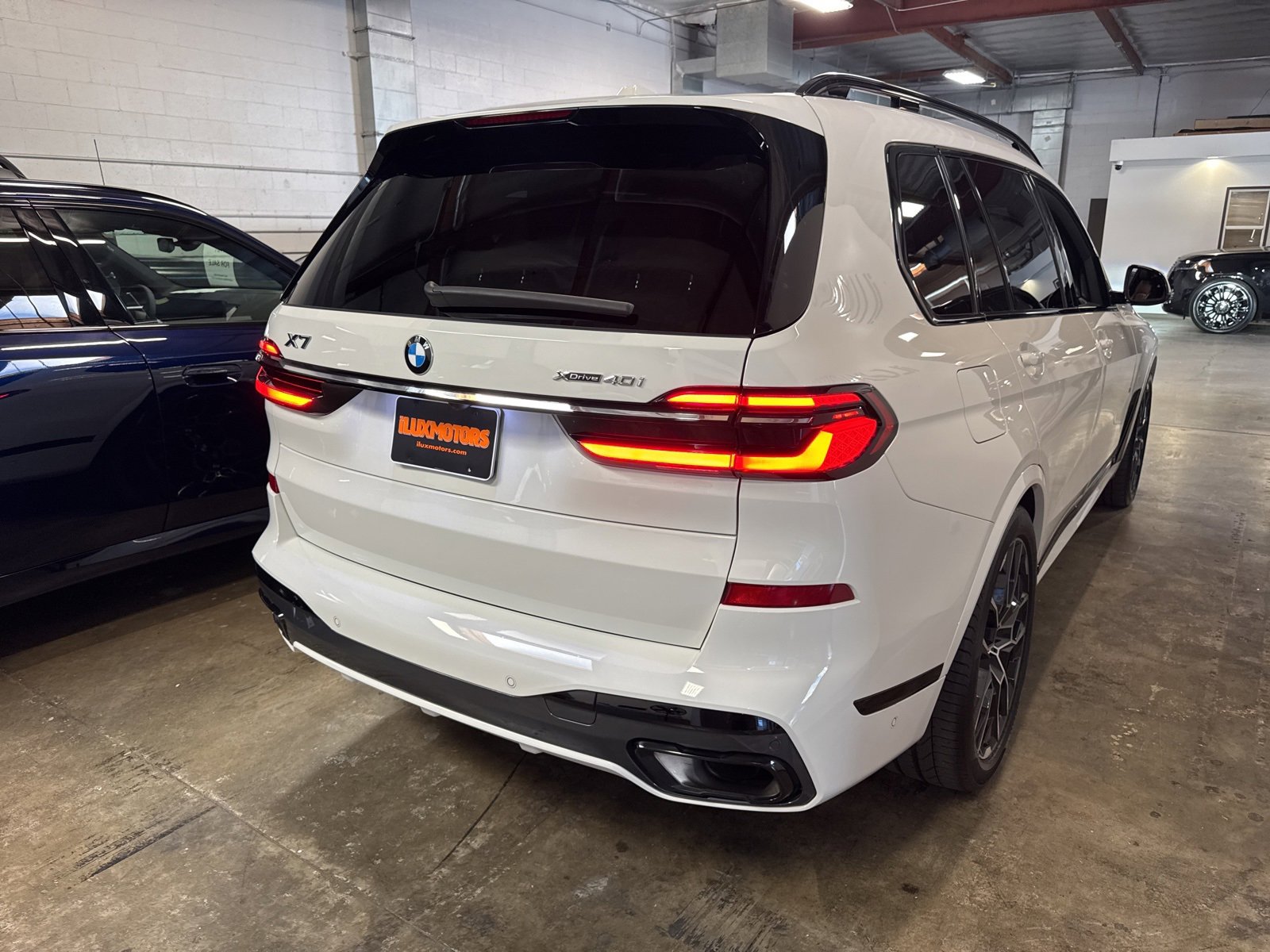 Used 2023 BMW X7 xDrive40i w/ M Sport Package image 25