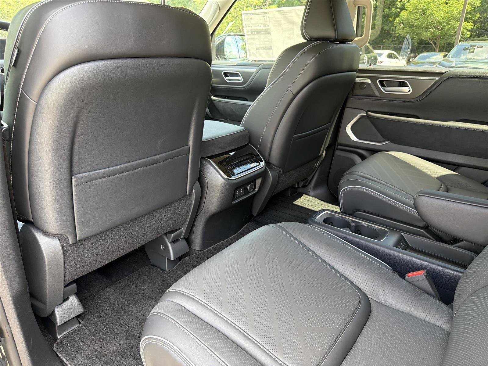 New 2026 INFINITI QX80 Luxe AWD/4WD image 16