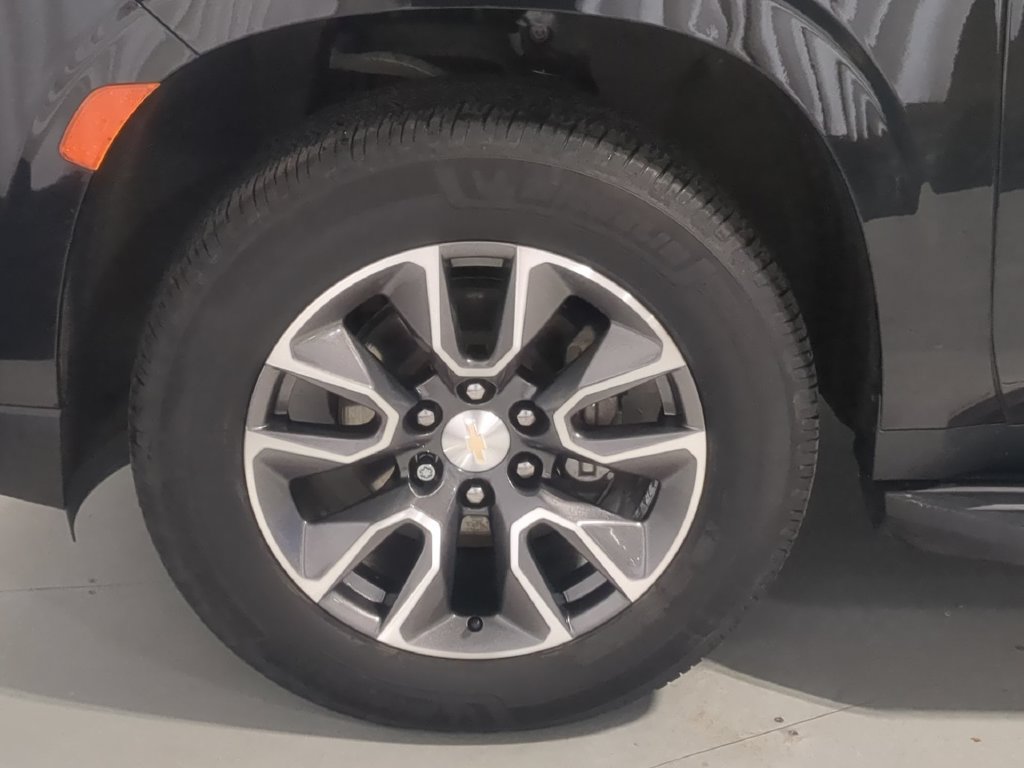 Used 2023 Chevrolet Tahoe LS AWD/4WD image 17