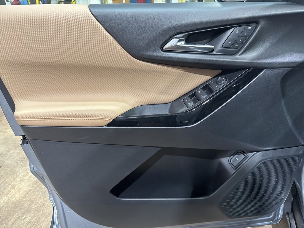 New 2026 Chevrolet Equinox ACTIV w/ Convenience Package III image 21